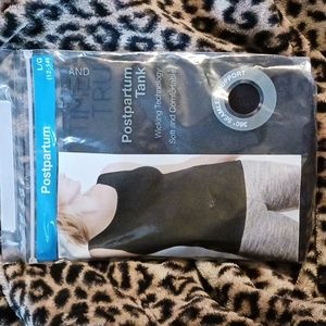 TIME AND TRU POSTPARTUM SEAMLESS  BLACK TANK TOP